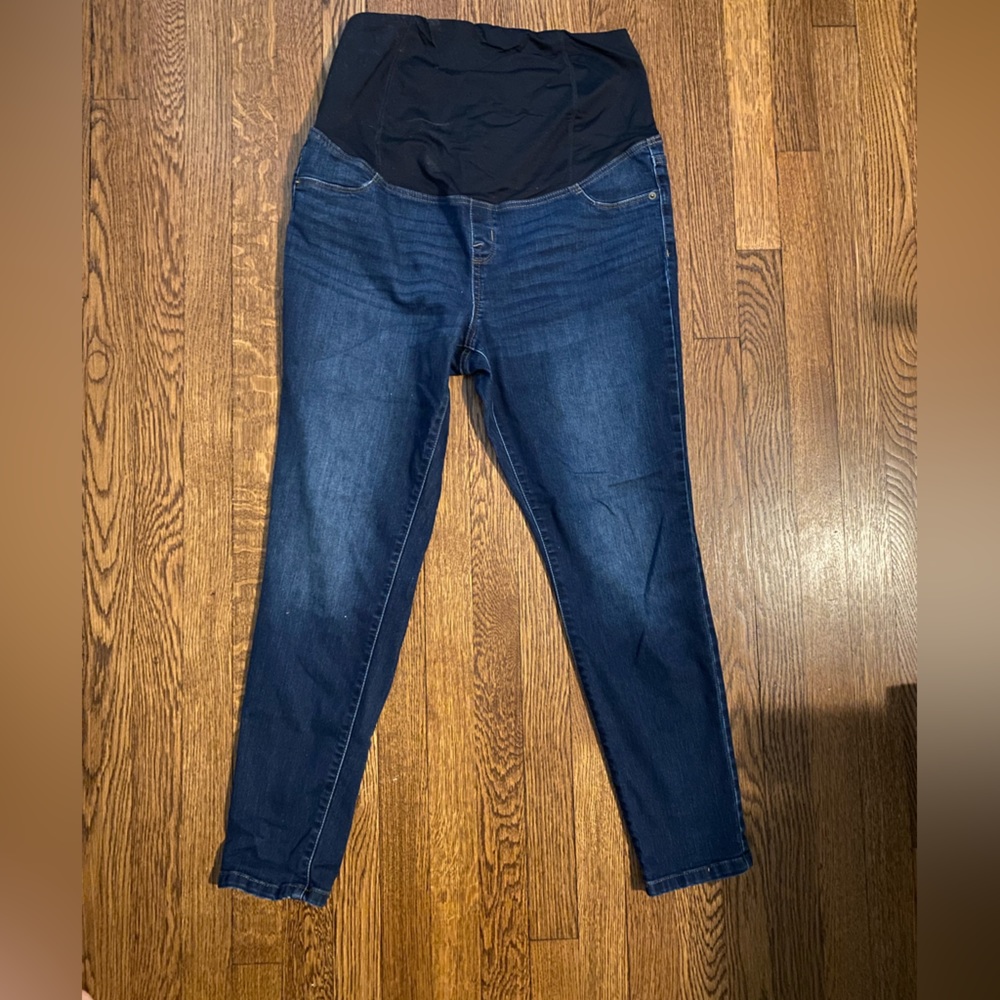 Ingrid Maternity dark wash skinny jeans size 12/31
